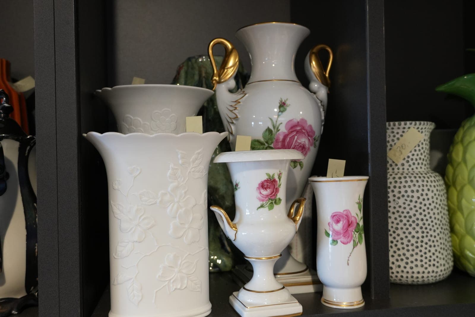 Porzellan und Keramik